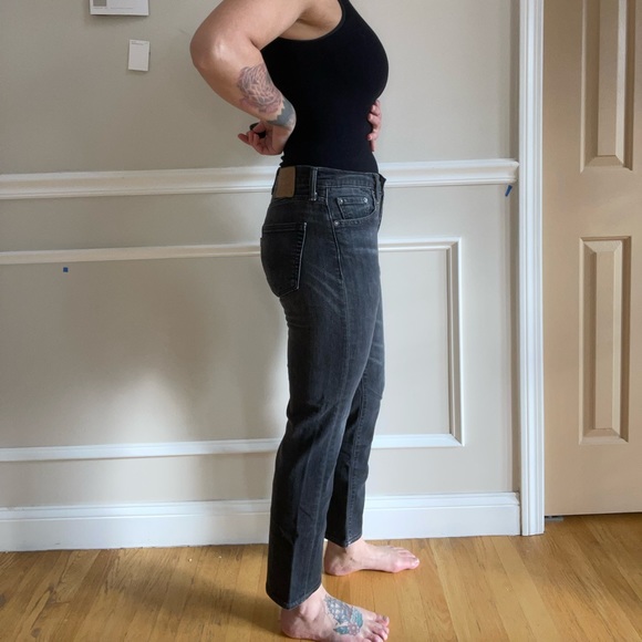 Distressed 513 Levi’s in black (men’s but I wore them) - Picture 7 of 9
